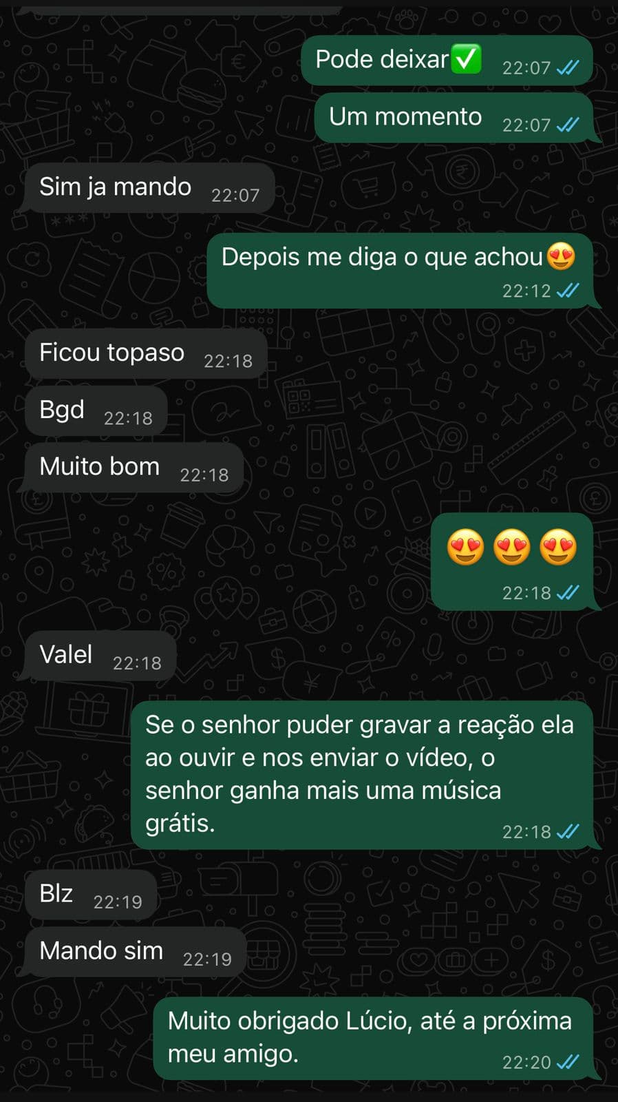 Cliente: "Ficou top, muito bom" e a reação emocionada ao ouvir.
